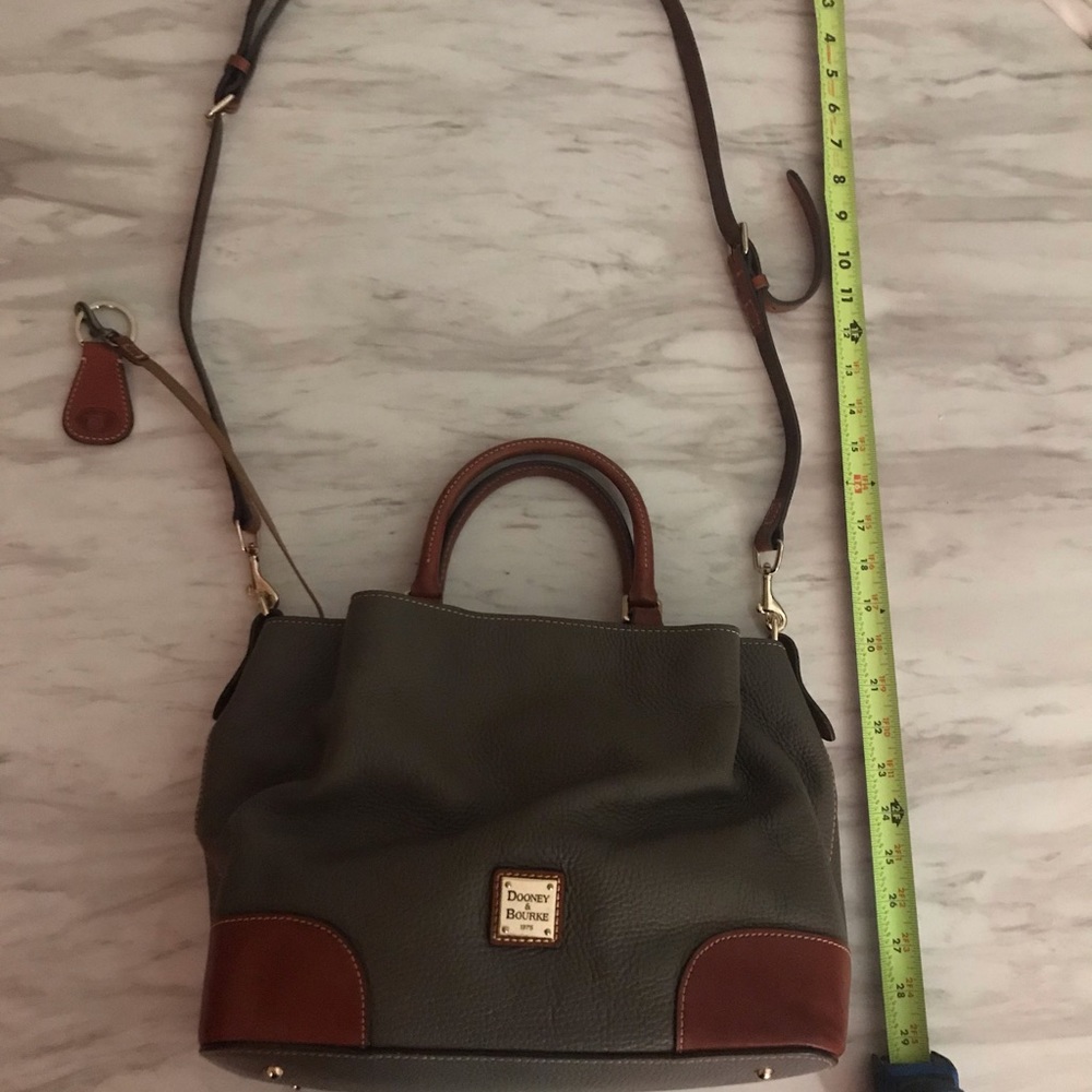 Dooney and Bourke bag - Picture 2 of 16